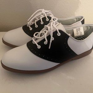 Predictions Womens Saddle Oxford SIZE: 10 COLOR: BLACK/WHITE WIDTH: MEDIUM